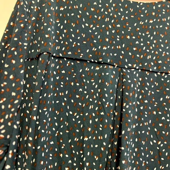 Beacon Stitchfix Patty Roll Tab Blouse - Picture 7 of 9